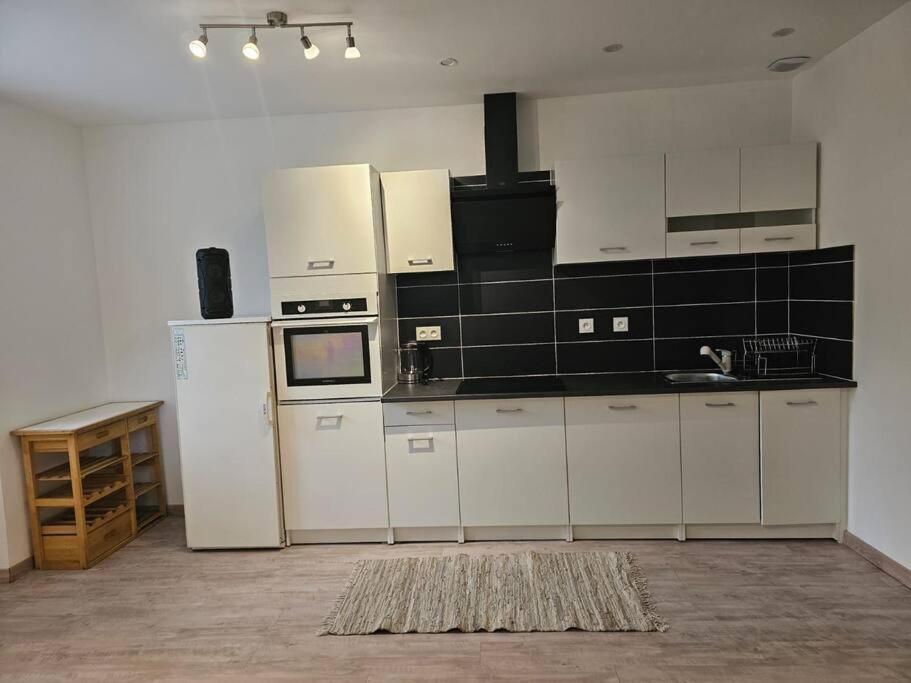 Joli Appartement En Face De Lac 楠蒂阿 外观 照片