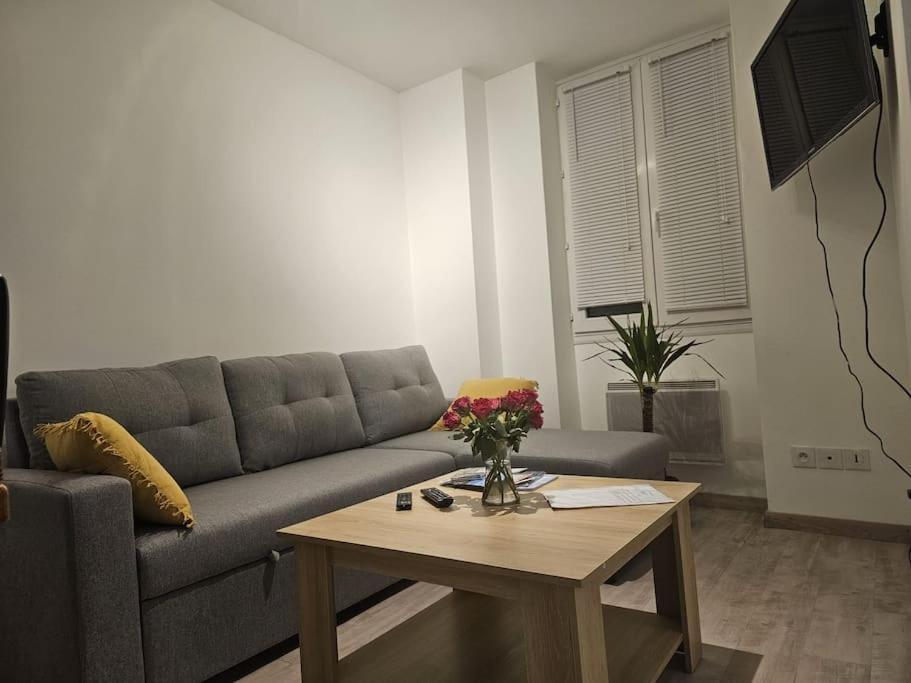 Joli Appartement En Face De Lac 楠蒂阿 外观 照片